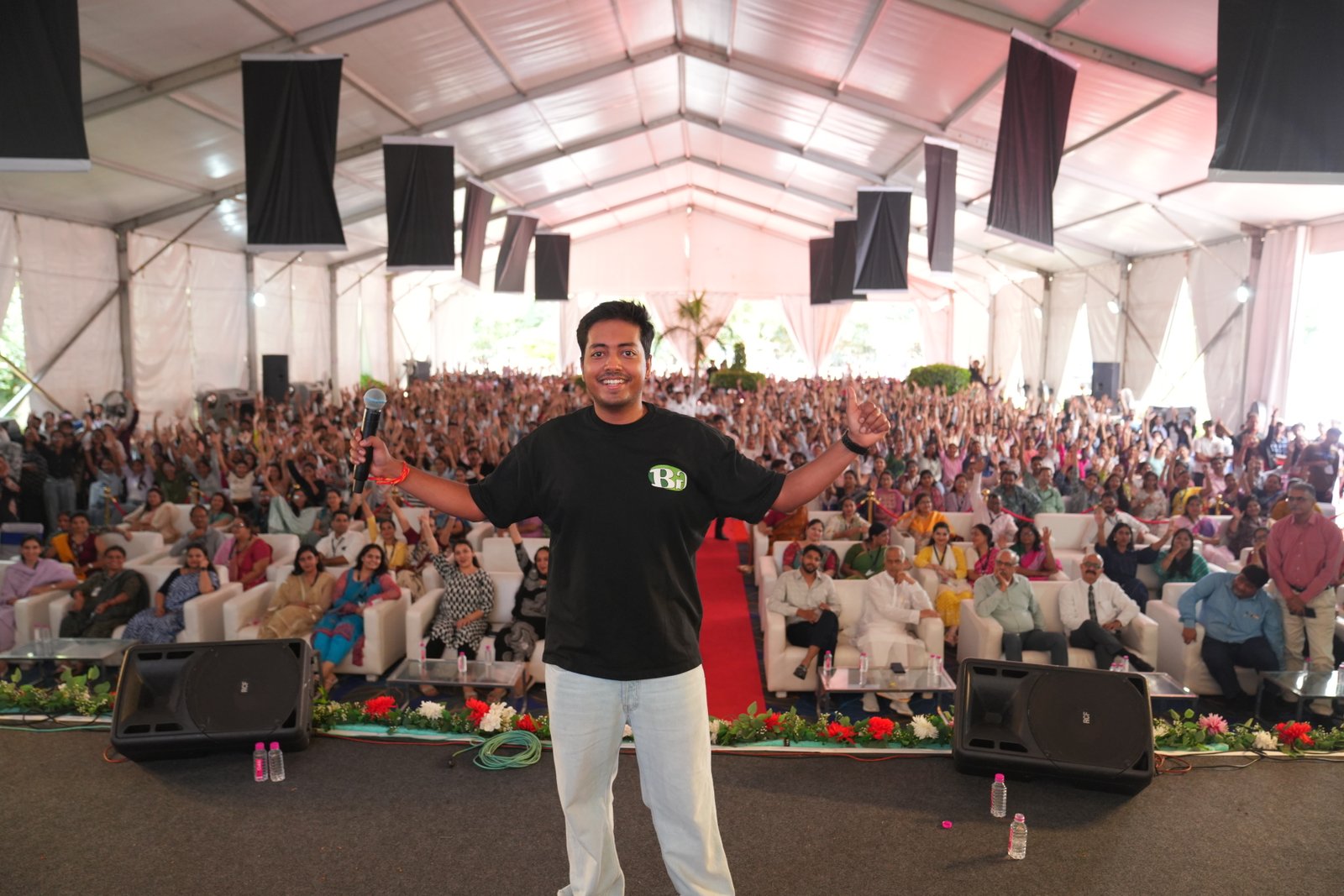 Aakash Gupta Live Standup — photo 1