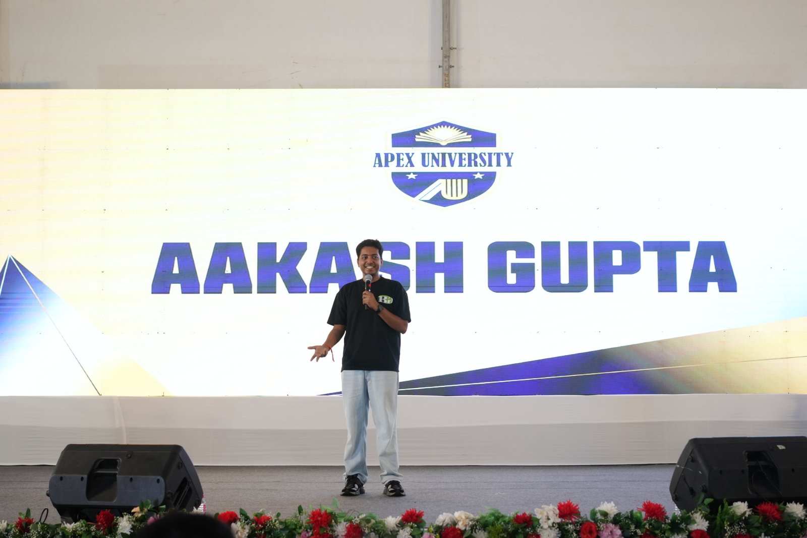 Aakash Gupta Live Standup — photo 3
